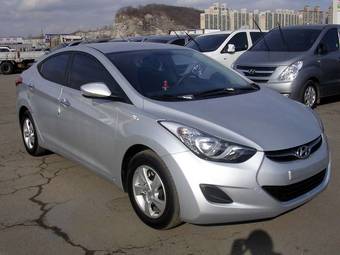 2011 Hyundai Avante Pictures