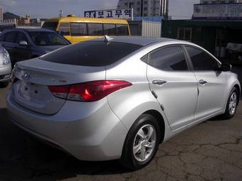 2011 Hyundai Avante Photos