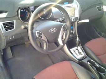 2011 Hyundai Avante Photos