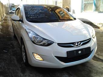 2011 Hyundai Avante Pics