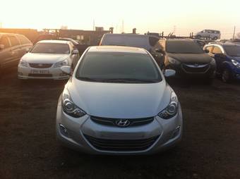 2011 Hyundai Avante Photos