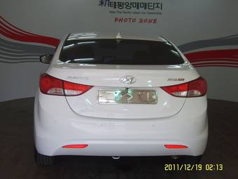 2011 Hyundai Avante Photos