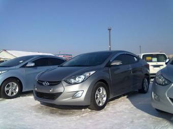 2011 Hyundai Avante Photos