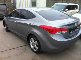 2011 Hyundai Avante Photos