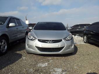2011 Hyundai Avante Pictures