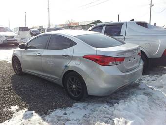 2011 Hyundai Avante Photos
