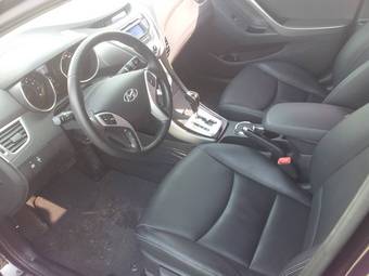 2011 Hyundai Avante Images
