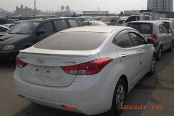 2011 Hyundai Avante Photos