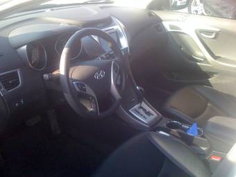 2011 Hyundai Avante Wallpapers