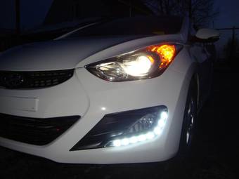 2011 Hyundai Avante Photos