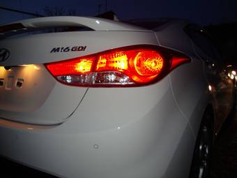 2011 Hyundai Avante Pictures