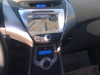 2011 Hyundai Avante Pictures