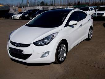 2011 Hyundai Avante Pictures