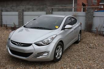 2011 Hyundai Avante Pictures