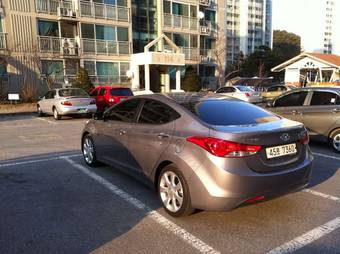 2011 Hyundai Avante Photos