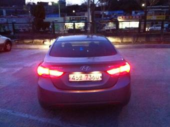 2011 Hyundai Avante Images