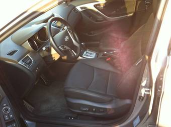 2011 Hyundai Avante Pics