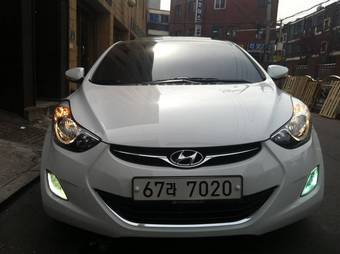 2011 Hyundai Avante Photos