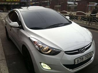 2011 Hyundai Avante Photos