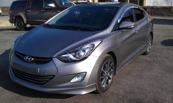 2011 Hyundai Avante Pictures