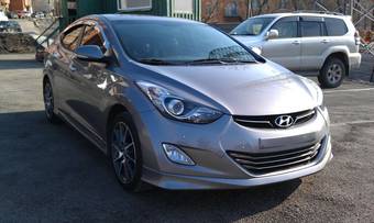 2011 Hyundai Avante Photos