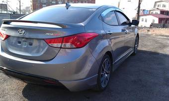 2011 Hyundai Avante Images