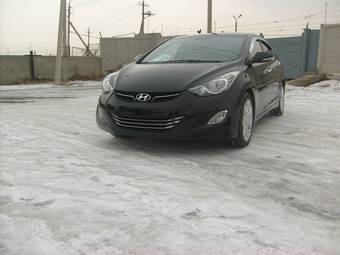 2011 Hyundai Avante Pictures