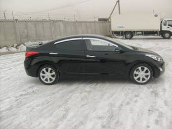 2011 Hyundai Avante Pictures