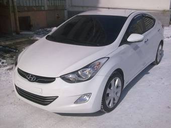 2011 Hyundai Avante Pictures
