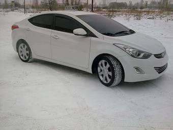 2011 Hyundai Avante Photos