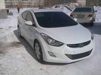 2011 Hyundai Avante Pics