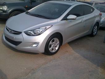 2011 Hyundai Avante Pictures