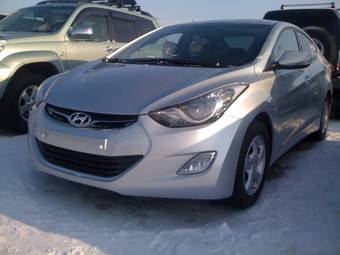 2011 Hyundai Avante Pictures
