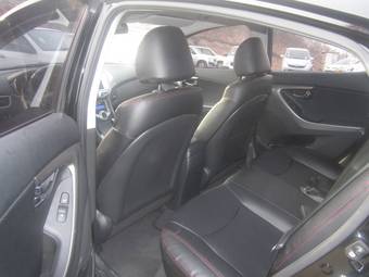 2011 Hyundai Avante Wallpapers