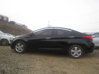 2011 Hyundai Avante Pictures