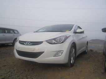 2011 Hyundai Avante Pics