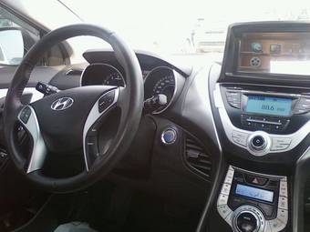 2011 Hyundai Avante Photos