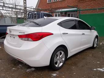 2011 Hyundai Avante Photos