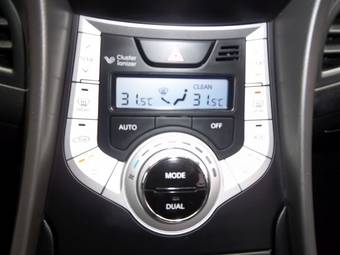 2011 Hyundai Avante Images