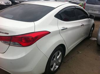 2011 Hyundai Avante Photos