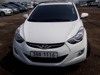 2011 Hyundai Avante Photos