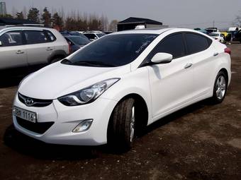2011 Hyundai Avante Pictures