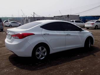 2011 Hyundai Avante Photos