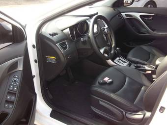 2011 Hyundai Avante Images