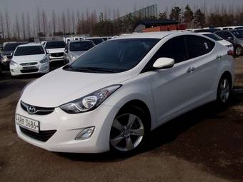 2011 Hyundai Avante Photos
