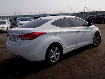 2011 Hyundai Avante Photos