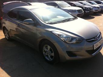 2011 Hyundai Avante Photos