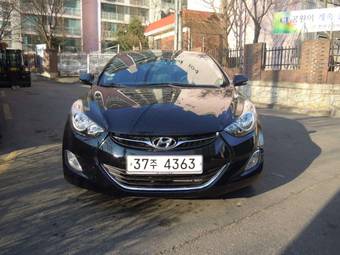 2011 Hyundai Avante Pictures