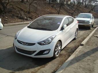 2011 Hyundai Avante Photos