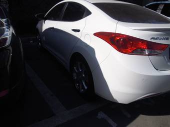 2011 Hyundai Avante Photos